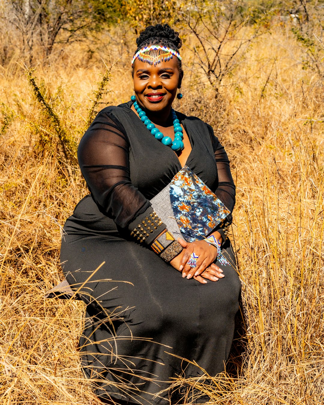 services-01 African woman Wearing African jeweley